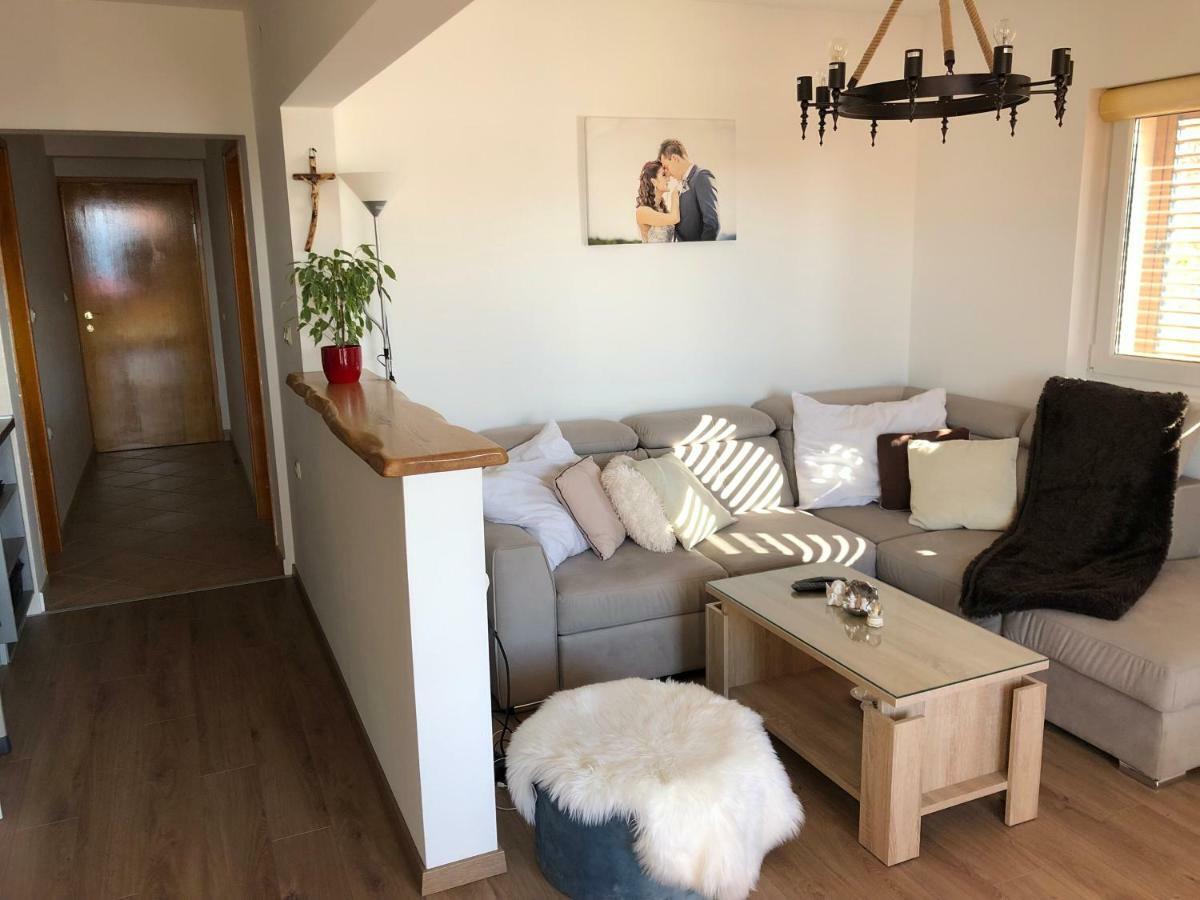 Apartment Viveniti Klenovica Eksteriør billede